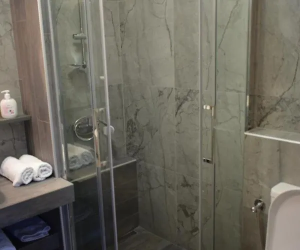 Appartement House Evristhenis 2 *